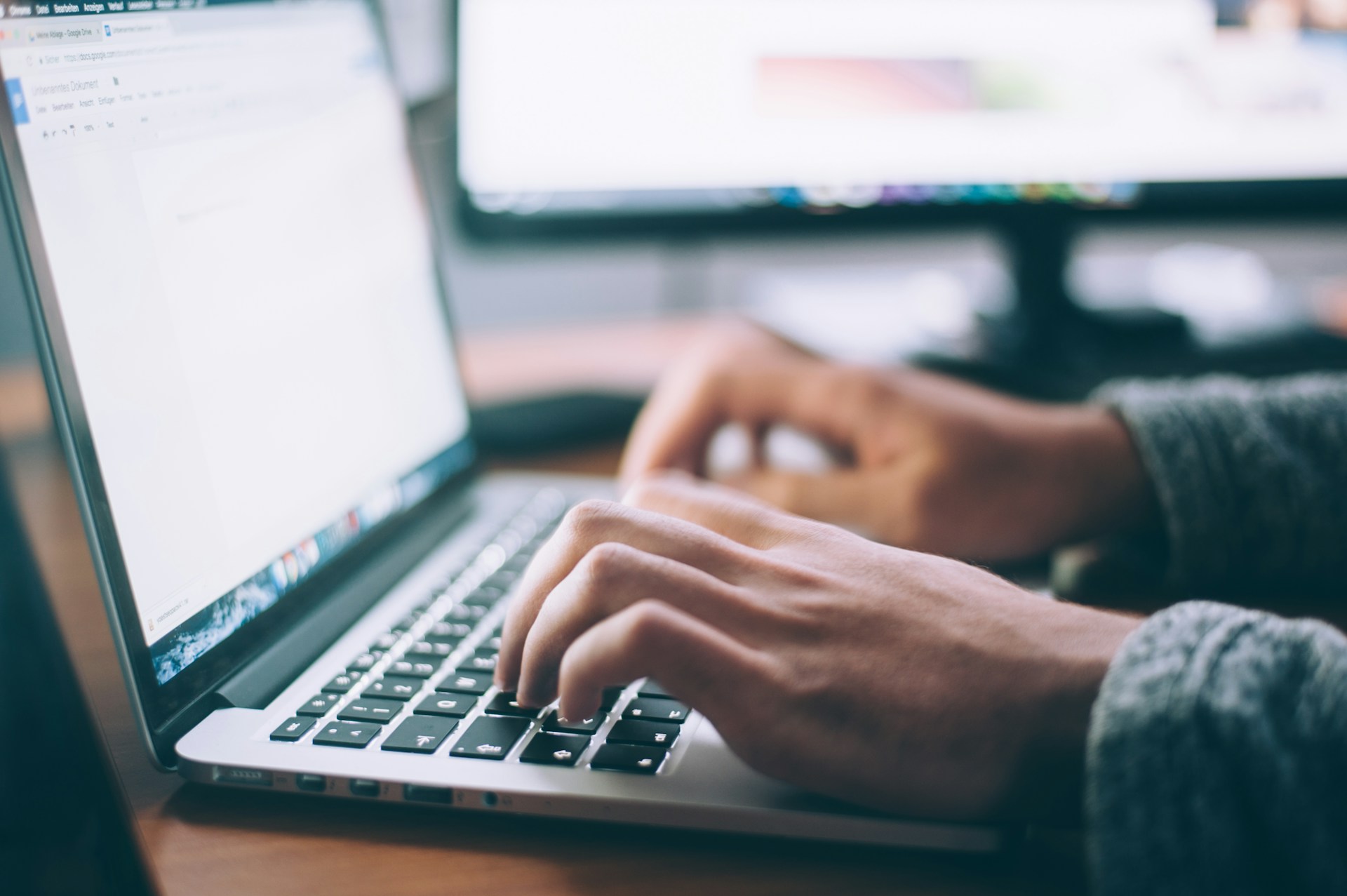 Action Verbs for Resumes: The Ultimate 2025 List